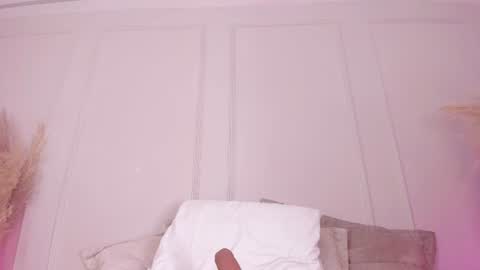 Snapshot of pollybabe_ chatting on July 22, 7:05 pm POLLY online show from July 22, 7:05 pm