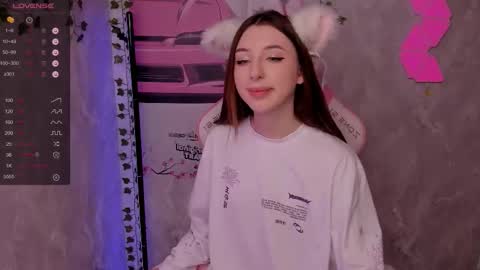       online show from October 25, 9:39 am