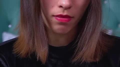 Polly online show from November 21, 7:45 pm