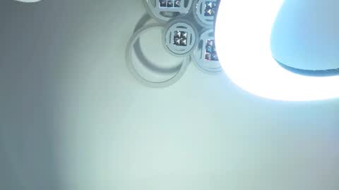 pollytinglee online show from March 18, 10:29 am