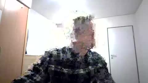 pommesmiteiscreme online show from January 6, 7:13 pm