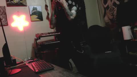 Snapshot of ponydaddy666 chatting on May 2, 7:35 am Rich online show from May 2, 7:35 am