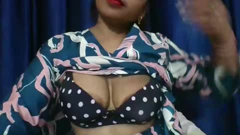 poojalady online show from June 24, 3:33 pm