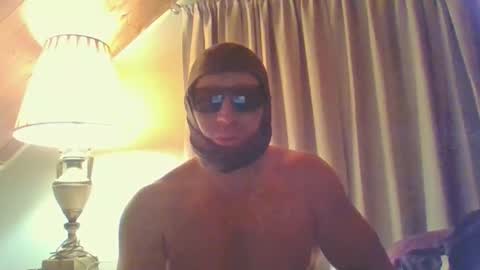 Snapshot of poppawheelie1234 chatting on January 11, 1:32 am poppawheelie1234 online show from January 11, 1:32 am