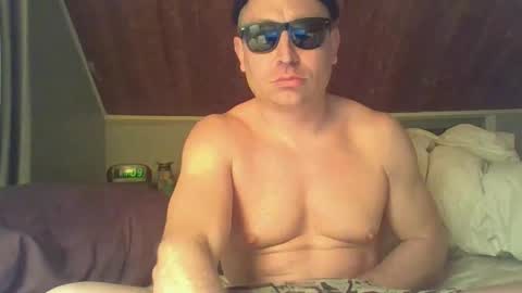 Snapshot of poppawheelie1234 chatting on February 4, 4:07 am poppawheelie1234 online show from February 4, 4:07 am