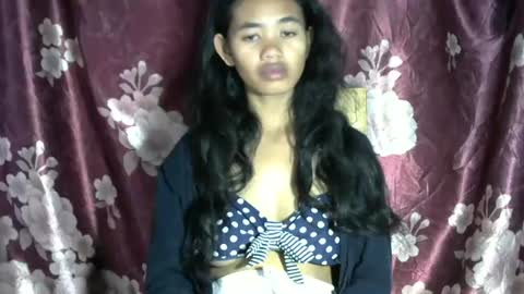 Snapshot of poppy_kelley chatting on June 17, 4:37 am Lilly online show from June 17, 4:37 am