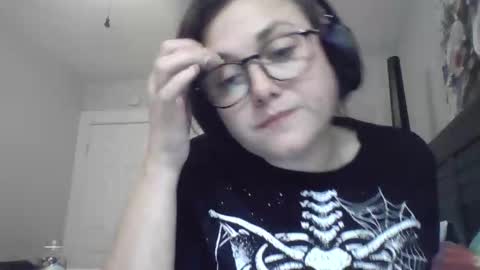 Poppy Stax online show from October 22, 1:28 am