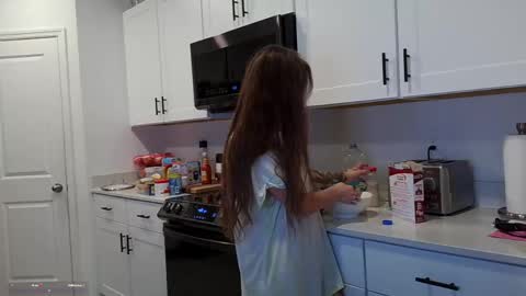 PoppyQuinn online show from May 21, 1:23 am