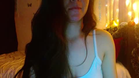 Snapshot of porcelainlux chatting on January 5, 2:27 am porcelainlux online show from January 5, 2:27 am