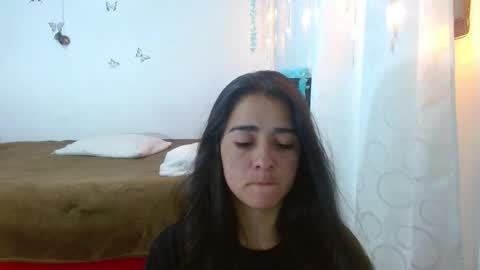 Snapshot of porcelainlux chatting on January 11, 9:46 pm porcelainlux online show from January 11, 9:46 pm