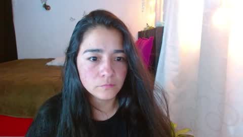 Snapshot of porcelainlux chatting on January 12, 12:49 am porcelainlux online show from January 12, 12:49 am