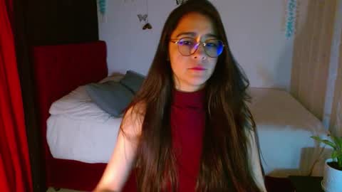 Snapshot of porcelainlux chatting on February 20, 4:39 am porcelainlux online show from February 20, 4:39 am