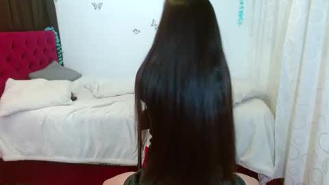 Snapshot of porcelainlux chatting on March 2, 8:29 pm porcelainlux online show from March 2, 8:29 pm