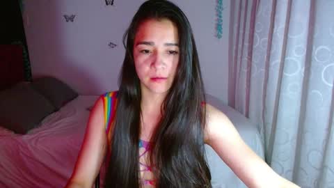 Snapshot of porcelainlux chatting on March 3, 3:30 am porcelainlux online show from March 3, 3:30 am