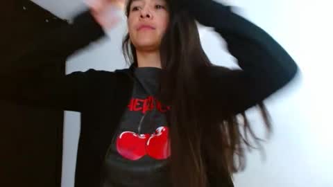 Snapshot of porcelainlux chatting on February 9, 12:47 am porcelainlux online show from February 9, 12:47 am