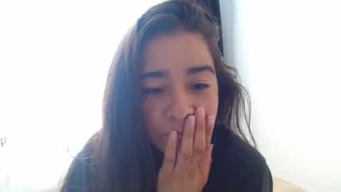 Snapshot of porcelainlux chatting on February 14, 8:38 pm porcelainlux online show from February 14, 8:38 pm