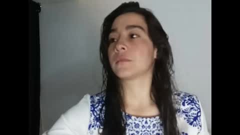 Snapshot of porcelainlux chatting on February 16, 1:35 am porcelainlux online show from February 16, 1:35 am