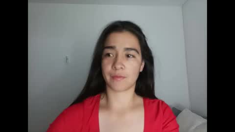 Snapshot of porcelainlux chatting on March 2, 1:19 am porcelainlux online show from March 2, 1:19 am