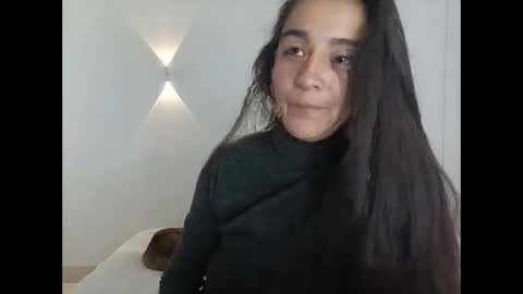 Snapshot of porcelainlux chatting on March 7, 11:02 pm porcelainlux online show from March 7, 11:02 pm