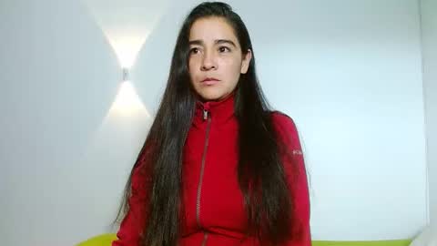 Snapshot of porcelainlux chatting on March 10, 2:16 am porcelainlux online show from March 10, 2:16 am