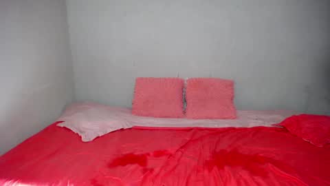 NICKKYMARTIN online show from February 19, 8:41 pm