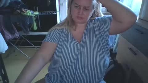 Snapshot of pornbusty chatting on February 9, 3:23 pm MelissOfficial online show from February 9, 3:23 pm