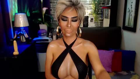 DivaGray online show from March 9, 2:15 am