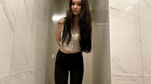 Porsha online show from March 29, 3:45 pm