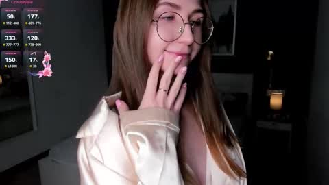 Elizabeth online show from November 24, 7:24 pm