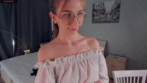 Elizabeth online show from April 25, 1:41 pm