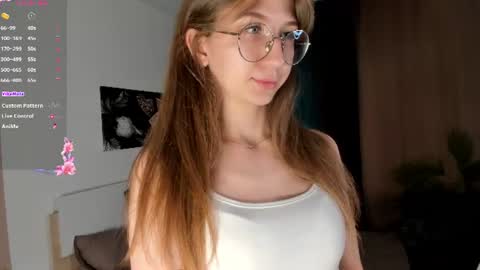 Snapshot of portia_bubbles chatting on July 27, 8:21 am Elizabeth online show from July 27, 8:21 am