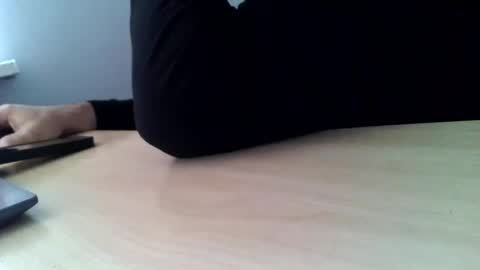 Snapshot of porw23 chatting on December 25, 7:03 am porw23 online show from December 25, 7:03 am