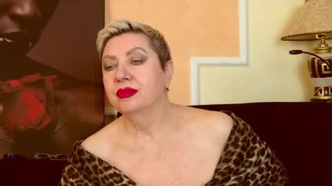 LADY POSH online show from June 10, 9:35 pm
