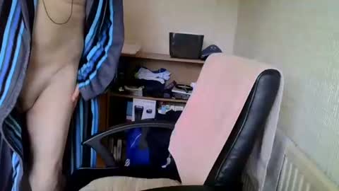 poshman65 online show from November 18, 11:58 am