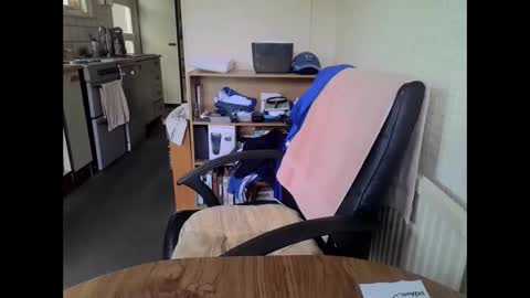 Snapshot of poshman65 chatting on May 15, 10:00 am poshman65 online show from May 15, 10:00 am