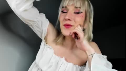 Snapshot of positivevibess chatting on March 3, 9:37 pm positivevibess online show from March 3, 9:37 pm