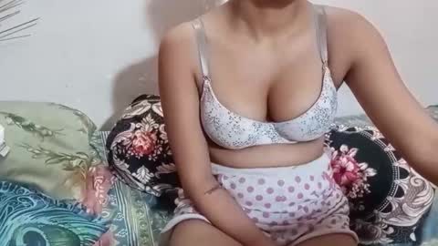 poulomi online show from November 2, 5:04 pm