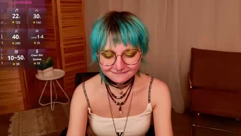 Snapshot of powderofgun chatting on June 18, 9:41 pm powderofgun online show from June 18, 9:41 pm