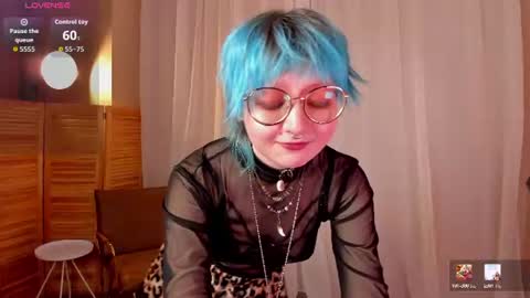 Snapshot of powderofgun chatting on June 26, 8:46 pm powderofgun online show from June 26, 8:46 pm