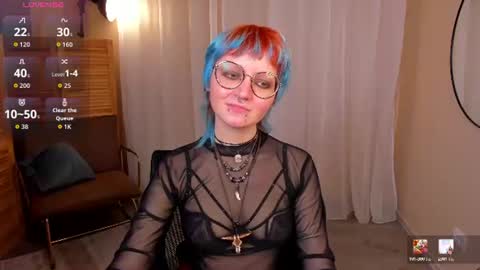 Snapshot of powderofgun chatting on August 1, 8:30 pm powderofgun online show from August 1, 8:30 pm