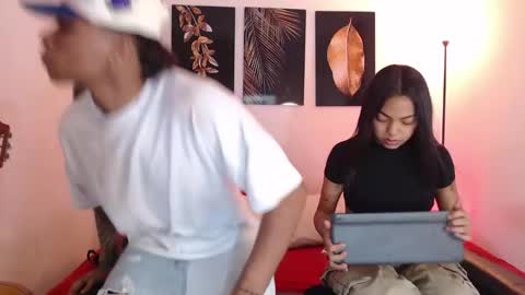 ALEX Y ALEXA online show from January 7, 2:10 am