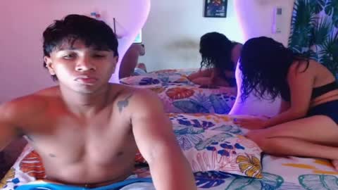 ALEX Y ALEXA online show from October 28, 3:21 am