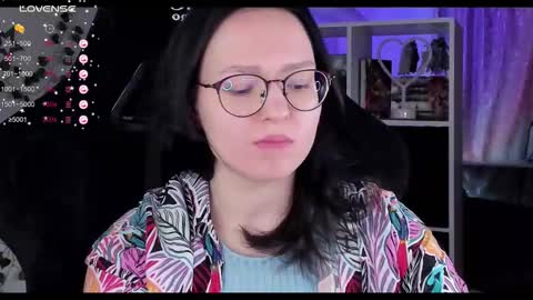 Snapshot of power_robynn chatting on October 6, 10:34 am Robyn online show from October 6, 10:34 am