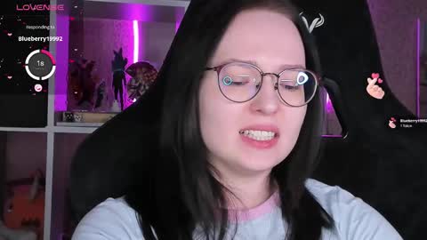 Robyn online show from March 15, 5:08 pm