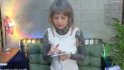 Lola online show from June 20, 5:10 am