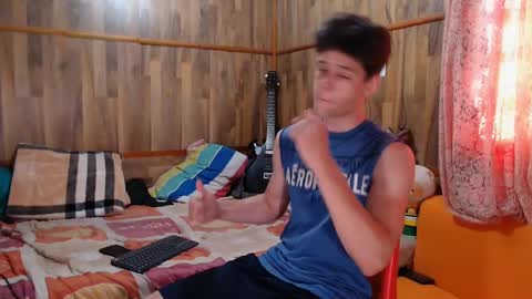 Snapshot of powertwinky chatting on February 2, 8:30 pm chris independent  online show from February 2, 8:30 pm