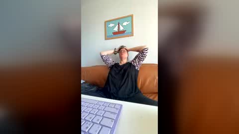 Snapshot of ppriestess chatting on July 3, 9:59 am ppriestess online show from July 3, 9:59 am