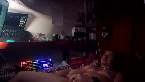 Snapshot of pr0sergi0 chatting on December 4, 5:33 pm Sergi0 online show from December 4, 5:33 pm