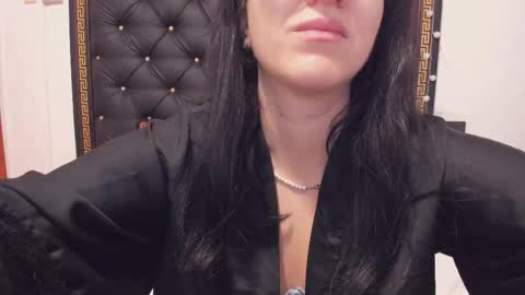 Ailyn online show from January 17, 6:07 am