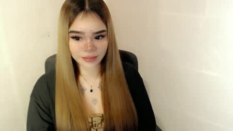 MAXXINE online show from April 6, 3:04 am